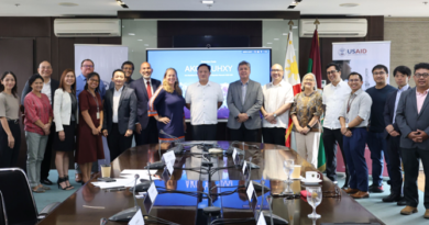 UP Diliman (UPD), through the Electrical and Electronics Engineering Institute (EEEI) of the UPD College of Engineering (COE), signed a memorandum of understanding (MOU) with the United States Agency for International Development (USAID)/Philippines to set up another laboratory on campus, the Open Radio Access Network (RAN) Laboratory.